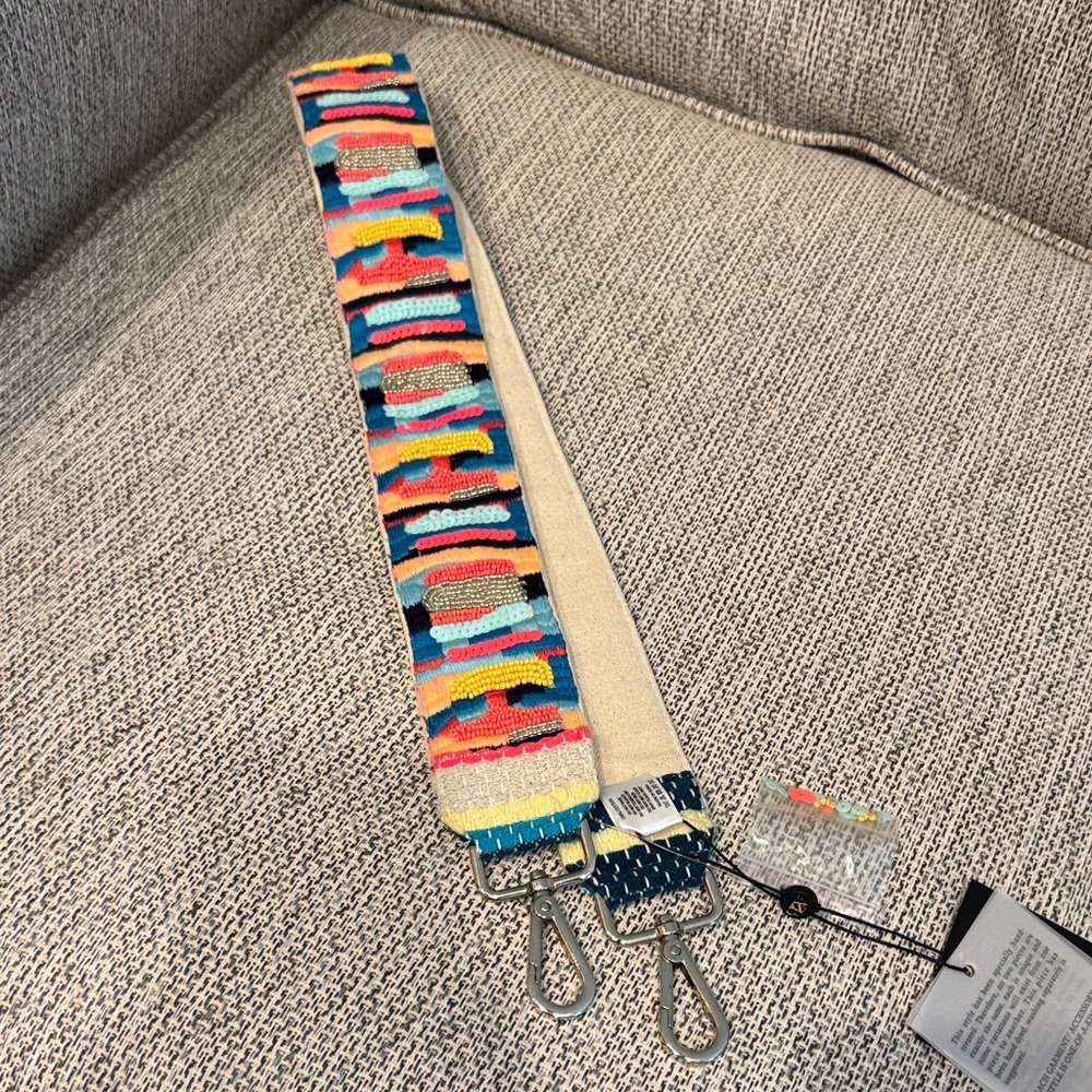 Colorful Patterned Women's Accessory Strap - Picture 8 of 8